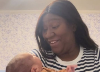 Un pur moment de tendresse : le fils de Mélissa Bédard fond dans les bras de ses grands-parents 1 Un pur moment de tendresse : le fils de Mélissa Bédard fond dans les bras de ses grands-parents Capture decran 2025 06 22 101252 e1750602150703 Un pur moment de tendresse : le fils de Mélissa Bédard fond dans les bras de ses grands-parents