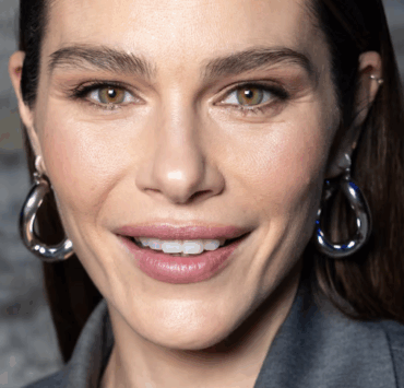 Maripier Morin en mode femme fatale pour le lancement de son nouveau cocktail sans alcool 2 Maripier Morin en mode femme fatale pour le lancement de son nouveau cocktail sans alcool Capture decran 2025 06 29 051726 Maripier Morin en mode femme fatale pour le lancement de son nouveau cocktail sans alcool