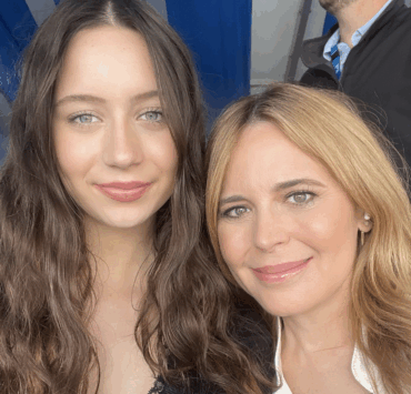 La fille de Julie Snyder éblouit avec ses nouvelles photos professionnelles 3 La fille de Julie Snyder éblouit avec ses nouvelles photos professionnelles Capture decran le 2025 06 02 a 13.24.43 e1748885205652 La fille de Julie Snyder éblouit avec ses nouvelles photos professionnelles