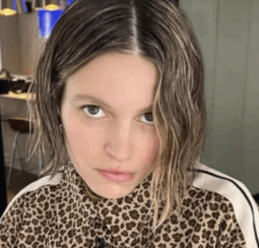 Capture decran le 2025 06 23 a 13.00.40 e1750698089659 Sarah-Jeanne Labrosse fait monter la température avec sa piscine de rêve