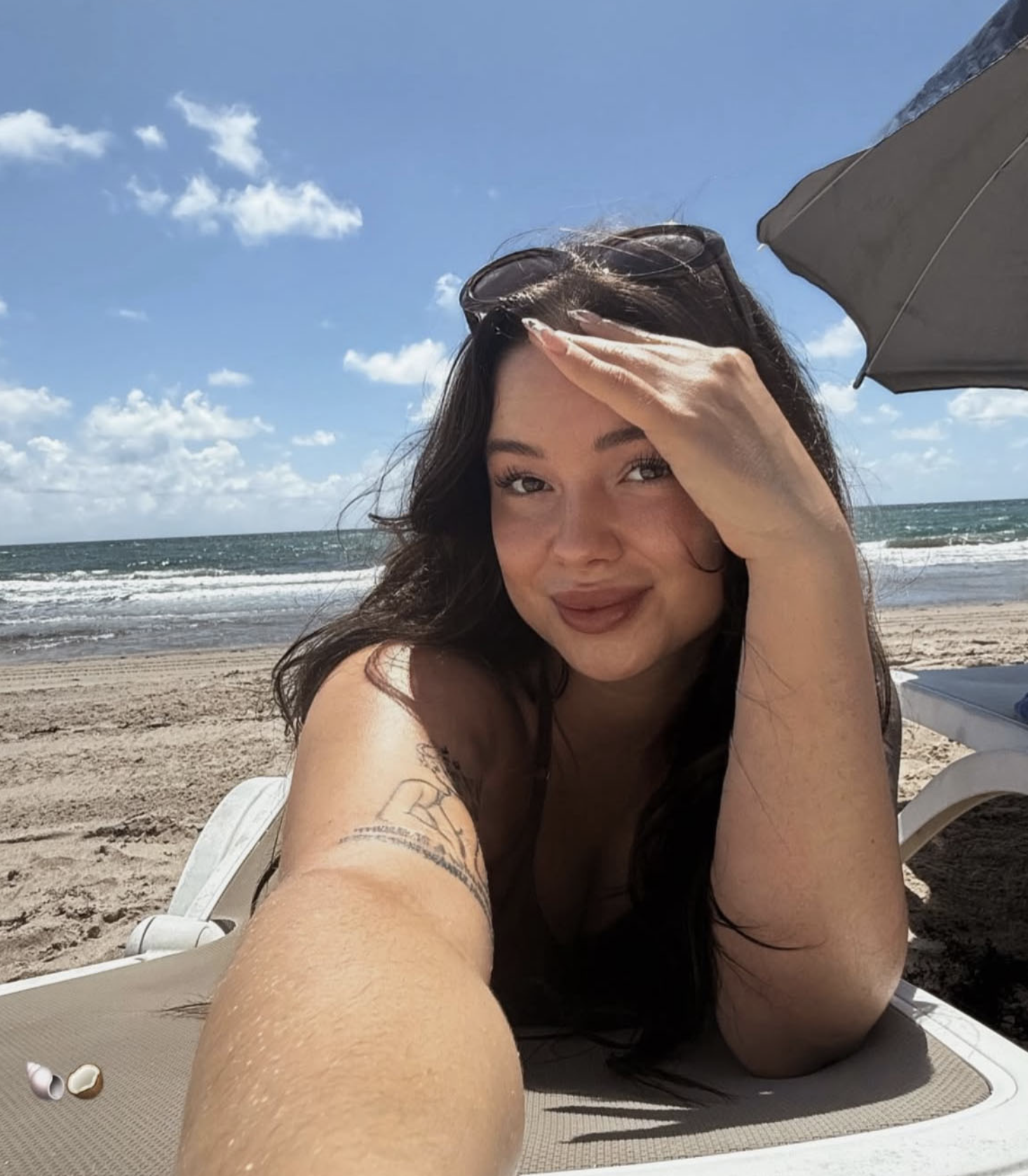 Capture decran le 2025 06 24 a 11.30.42 À 54 ans, Sébastien Delorme s’affiche en voyage aux côtés de sa compagne de 24 ans