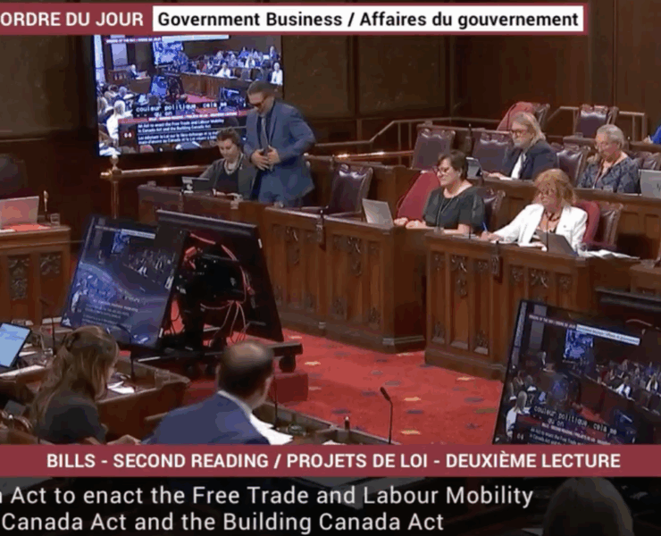 Capture decran le 2025 06 26 a 09.26.16 Le sénateur Patrick Brazeau s’effondre en direct lors du débat