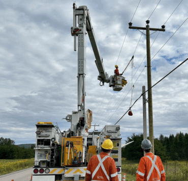 Tensions chez Hydro-Québec : des monteurs de lignes refusent de réparer les pannes de lundi soir 3 Tensions chez Hydro-Québec : des monteurs de lignes refusent de réparer les pannes de lundi soir Capture decran le 2025 06 26 a 10.06.29 e1750946860633 Tensions chez Hydro-Québec : des monteurs de lignes refusent de réparer les pannes de lundi soir