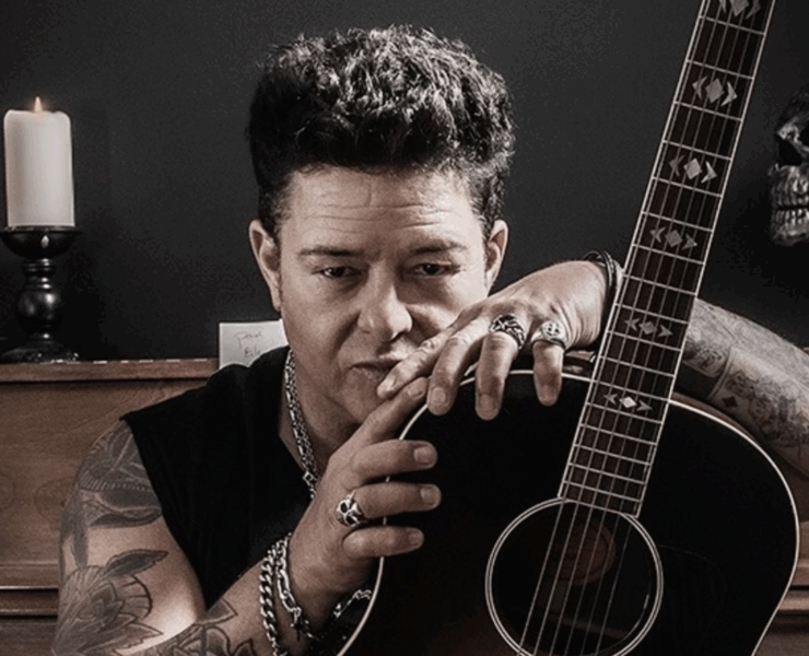 Capture decran le 2025 06 27 a 12.44.08 e1751042703367 Découvrez des clichés inédits d’Éric Lapointe et de ses deux fils