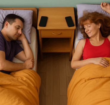 Pourquoi de plus en plus de couples dorment séparément après 50 ans ? 2 Pourquoi de plus en plus de couples dorment séparément après 50 ans ? couple5000 e1750085835949 Pourquoi de plus en plus de couples dorment séparément après 50 ans ?