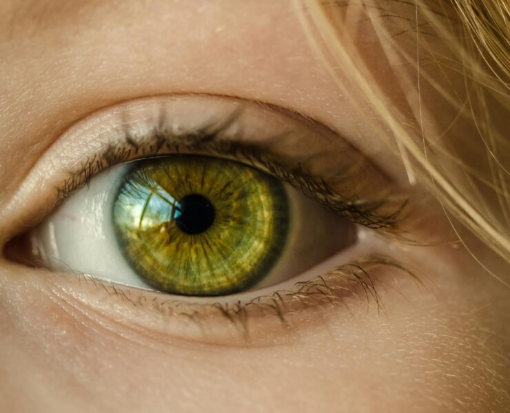 pexels clickerhappy 32267 Vos paupières sautent sans raison ? Ce que ça veut dire (et quand s’en inquiéter)