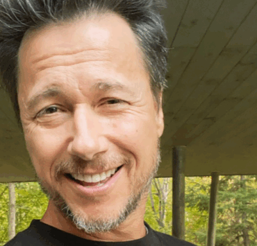 Stéphane Rousseau partage de rares photos avec son fils Axel en camping : le duo père-fils fait fondre les cœurs 4 Stéphane Rousseau partage de rares photos avec son fils Axel en camping : le duo père-fils fait fondre les cœurs Capture decran 2025 07 02 060011 Stéphane Rousseau partage de rares photos avec son fils Axel en camping : le duo père-fils fait fondre les cœurs