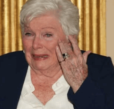 «J’espère que ce sera son dernier» : Line Renaud insultée le jour de ses 97 ans par Pierre-Jean Chalençon, l’indignation est totale 6 «J’espère que ce sera son dernier» : Line Renaud insultée le jour de ses 97 ans par Pierre-Jean Chalençon, l’indignation est totale Capture decran 2025 07 06 051302 «J’espère que ce sera son dernier» : Line Renaud insultée le jour de ses 97 ans par Pierre-Jean Chalençon, l’indignation est totale