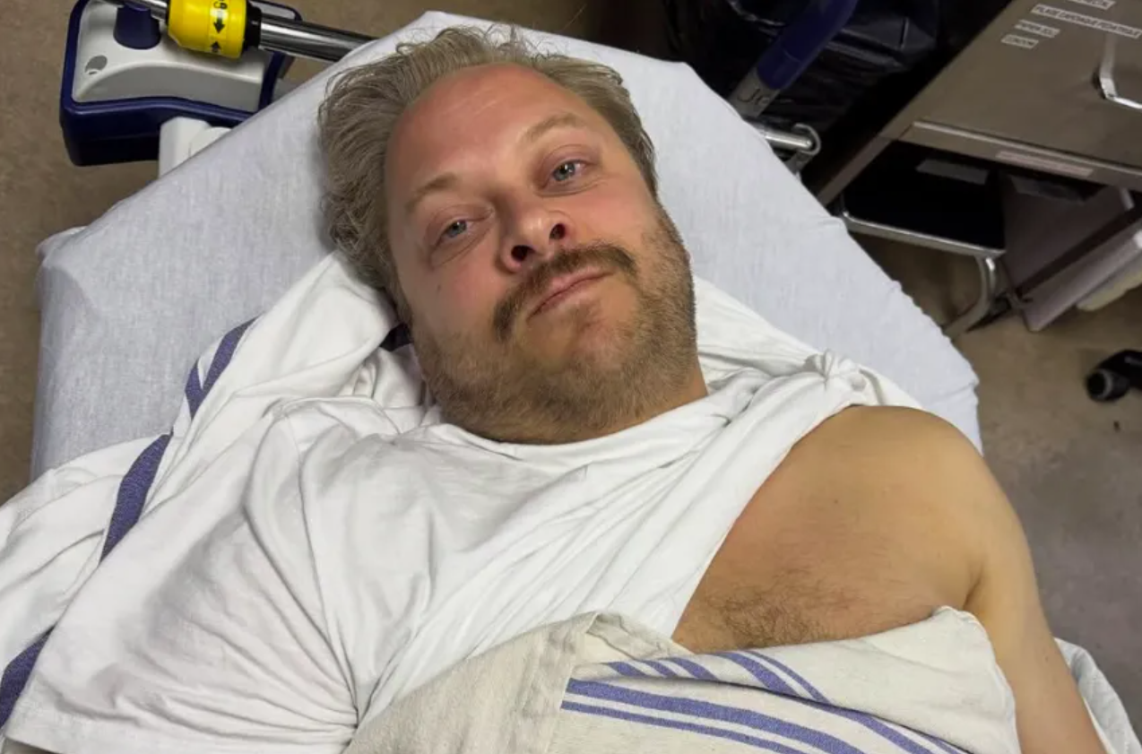 Guillaume Lambert dévoile des images troublantes après un grave accident sur scène 1 Guillaume Lambert dévoile des images troublantes après un grave accident sur scène Capture decran 2025 07 13 154331 Guillaume Lambert dévoile des images troublantes après un grave accident sur scène