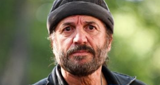 Francis Lalanne révèle son combat contre le cancer : en rémission grâce à des traitements "non autorisés" en France 1 Francis Lalanne révèle son combat contre le cancer : en rémission grâce à des traitements "non autorisés" en France Capture decran 2025 07 24 045735 Francis Lalanne révèle son combat contre le cancer : en rémission grâce à des traitements "non autorisés" en France