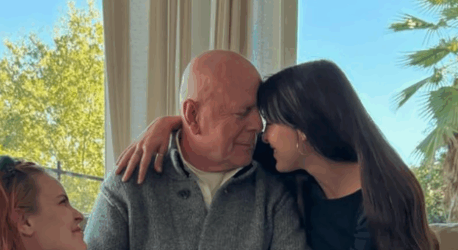 L’état de santé de Bruce Willis se détériore : l’acteur ne pourrait plus parler ni lire 1 L’état de santé de Bruce Willis se détériore : l’acteur ne pourrait plus parler ni lire Capture decran 2025 07 27 021102 L’état de santé de Bruce Willis se détériore : l’acteur ne pourrait plus parler ni lire
