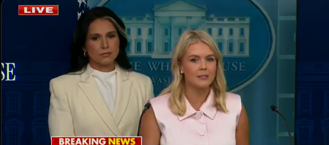Karoline Leavitt relance les attaques contre Barack Obama et recadre sèchement une journaliste de CNN 1 Karoline Leavitt relance les attaques contre Barack Obama et recadre sèchement une journaliste de CNN Capture decran 2025 07 27 051204 Karoline Leavitt relance les attaques contre Barack Obama et recadre sèchement une journaliste de CNN