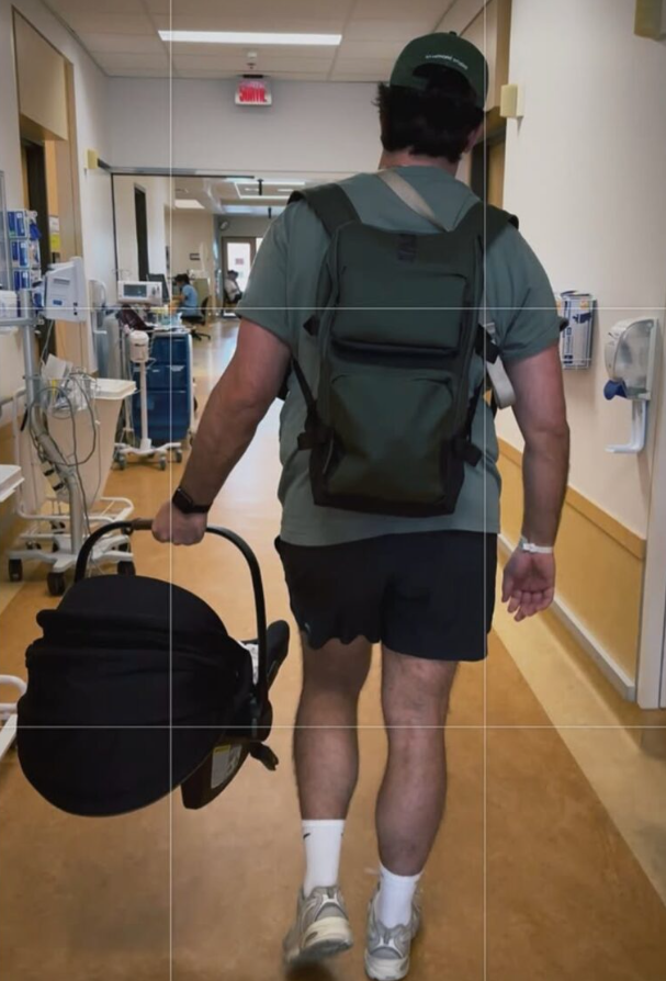 Le petit Lou fait fondre le cœur des fans : 10 photos touchantes du bébé de Félix-Antoine Tremblay 3 Le petit Lou fait fondre le cœur des fans : 10 photos touchantes du bébé de Félix-Antoine Tremblay Capture decran 2025 07 27 060334 Le petit Lou fait fondre le cœur des fans : 10 photos touchantes du bébé de Félix-Antoine Tremblay