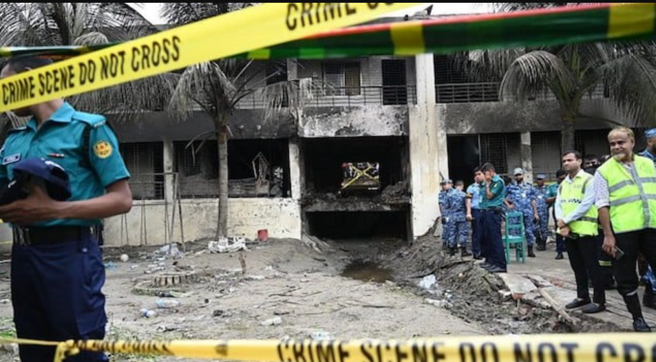 « Ces enfants, ce sont aussi les miens » : une enseignante héroïque meurt en sauvant ses élèves d’un incendie tragique 2 « Ces enfants, ce sont aussi les miens » : une enseignante héroïque meurt en sauvant ses élèves d’un incendie tragique Capture decran 2025 07 28 050112 « Ces enfants, ce sont aussi les miens » : une enseignante héroïque meurt en sauvant ses élèves d’un incendie tragique