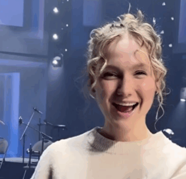 Capture decran 2025 07 29 141442 Victoria de Star Académie rayonne en robe verte au mariage d’un proche… et partage un moment tendre avec son amoureux