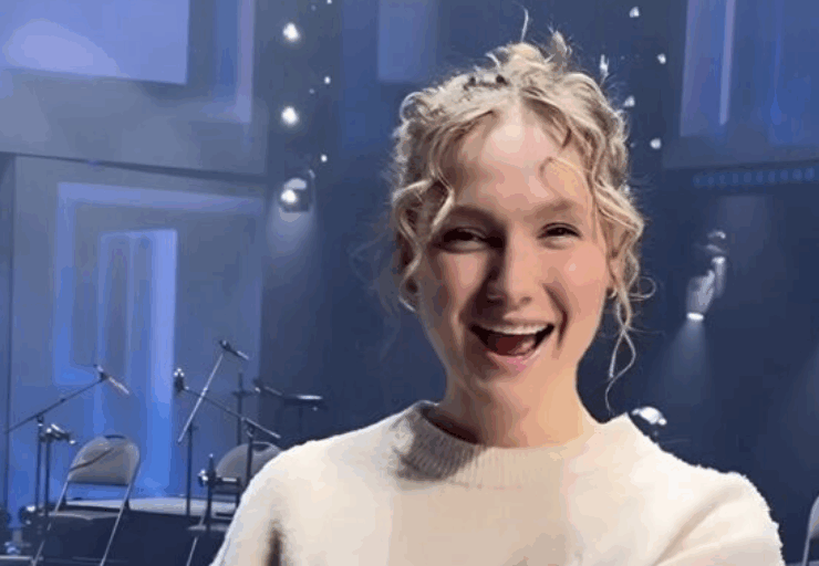 Capture decran 2025 07 29 141442 Victoria de Star Académie rayonne en robe verte au mariage d’un proche… et partage un moment tendre avec son amoureux