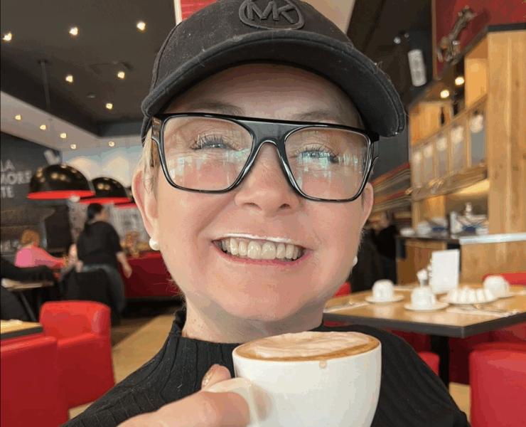 Capture decran le 2025 07 08 a 09.33.51 e1751981692820 Découvrez la métamorphose capillaire de Nathalie Simard !