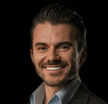 Capture decran le 2025 07 23 a 10.40.21 e1753281663727 Le courtier hypothécaire PC Jolicoeur s’affiche en couple avec une star du web québécois