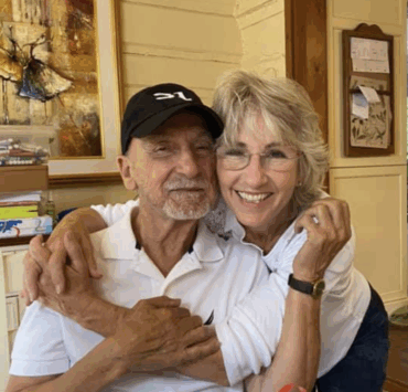 Yvon Deschamps fête ses 90 ans : voici les plus belles photos en famille 6 Yvon Deschamps fête ses 90 ans : voici les plus belles photos en famille Capture decran le 2025 07 31 a 18.21.34 e1754000987663 Yvon Deschamps fête ses 90 ans : voici les plus belles photos en famille