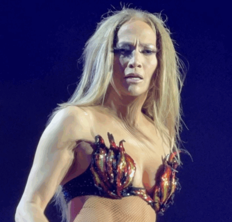 Capture decran 2025 08 10 061641 Jennifer Lopez : un moment embarrassant &agrave; Istanbul qui fait le tour du web