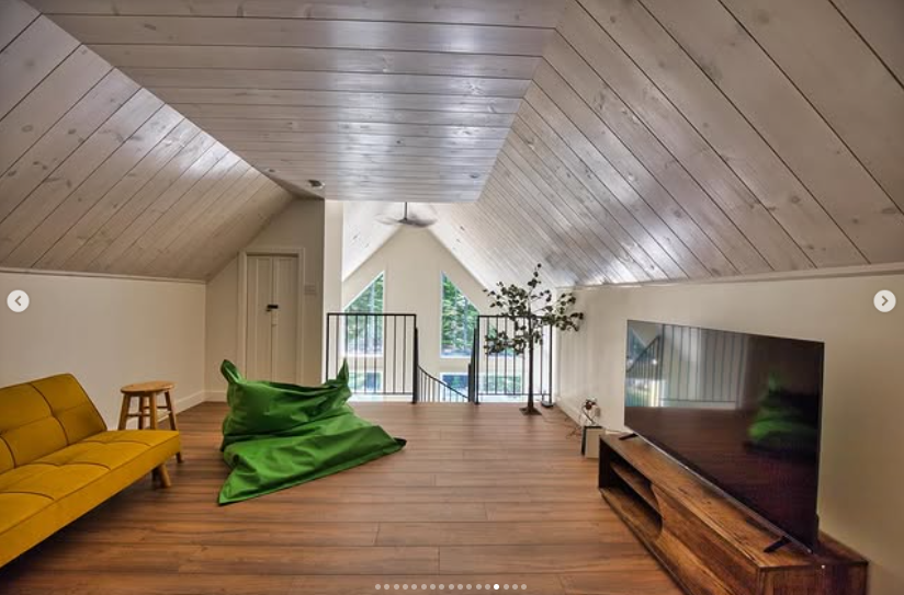 PHOTOS – Anaïs Guertin-Lacroix dévoile son chalet de luxe proche de Montréal, maintenant à louer ! 13 PHOTOS – Anaïs Guertin-Lacroix dévoile son chalet de luxe proche de Montréal, maintenant à louer ! Capture decran 2025 08 13 152831 PHOTOS – Anaïs Guertin-Lacroix dévoile son chalet de luxe proche de Montréal, maintenant à louer !