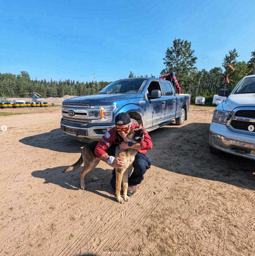 Capture decran 2025 08 16 104700 Patrice Godin en pleine action : voyez les images saisissantes de son combat contre les flammes