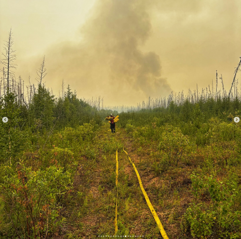 Capture decran 2025 08 16 104803 Patrice Godin en pleine action : voyez les images saisissantes de son combat contre les flammes