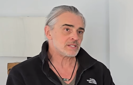 Patrice Godin en pleine action : voyez les images saisissantes de son combat contre les flammes 1 Patrice Godin en pleine action : voyez les images saisissantes de son combat contre les flammes Capture decran 2025 08 16 105609 Patrice Godin en pleine action : voyez les images saisissantes de son combat contre les flammes
