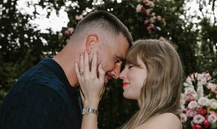 Taylor Swift dit OUI ! Les photos de ses fiançailles avec Travis Kelce font fondre Internet 1 Taylor Swift dit OUI ! Les photos de ses fiançailles avec Travis Kelce font fondre Internet Capture decran 2025 08 28 103607 Taylor Swift dit OUI ! Les photos de ses fiançailles avec Travis Kelce font fondre Internet