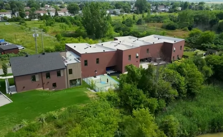 Capture decran 2025 08 30 081456 Voyez la nouvelle Maison Véro & Louis, pensée pour changer des vies