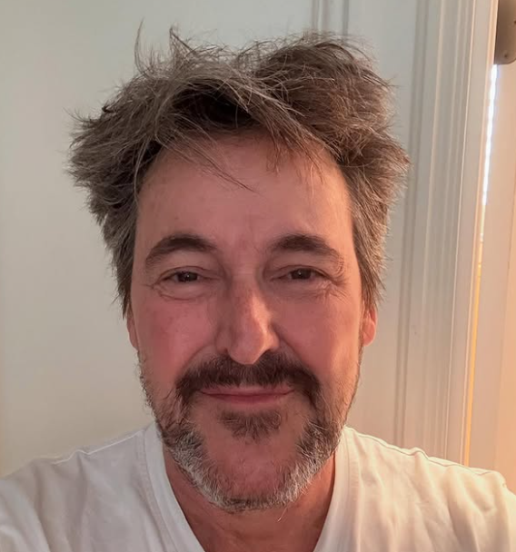 Capture decran 2025 08 30 113620 Guy A. Lepage partage une photo cocasse pour ses 65 ans