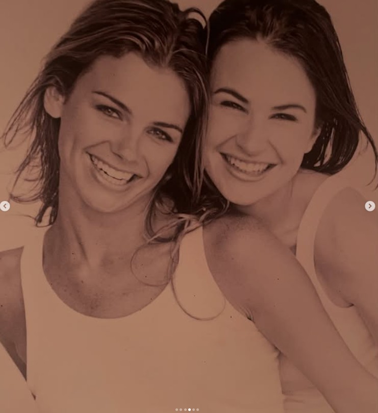 Capture decran 2025 08 30 205157 Caroline Néron a dévoilé de rares photos avec sa sœur, et la ressemblance est frappante !