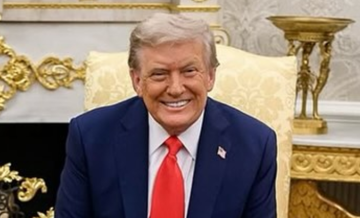 Trump : Ses décorations “24 carats” viendraient en fait de Home Depot ! 1 Trump : Ses décorations “24 carats” viendraient en fait de Home Depot ! Capture decran 2025 08 31 173259 Trump : Ses décorations “24 carats” viendraient en fait de Home Depot !