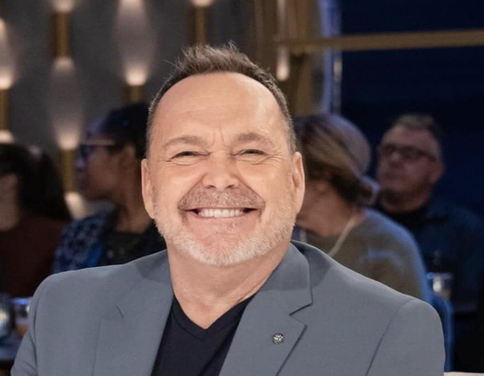 Voici le nouveau look pour Jean-Michel Anctil après son opération! 1 Voici le nouveau look pour Jean-Michel Anctil après son opération! Capture decran le 2025 08 01 a 13.15.23 Voici le nouveau look pour Jean-Michel Anctil après son opération!