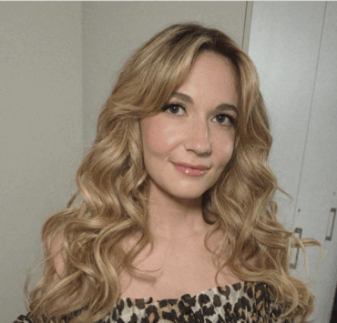 Rosalie Vaillancourt change de tête… et se compare à René Simard ! 1 Rosalie Vaillancourt change de tête… et se compare à René Simard ! Capture decran le 2025 08 06 a 13.03.10 e1754499903611 Rosalie Vaillancourt change de tête… et se compare à René Simard !