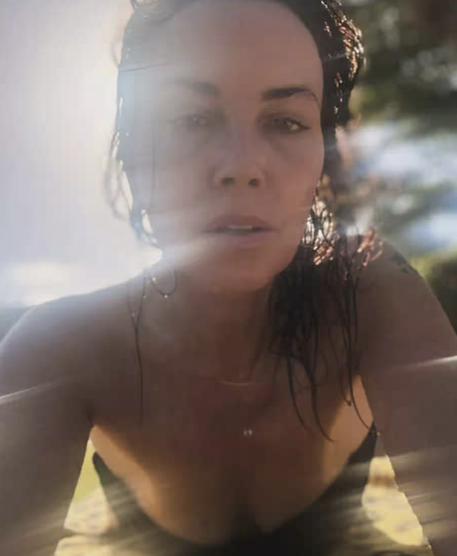 Capture decran le 2025 08 08 a 12.48.55 Maxim Roy fait sensation sous le soleil en maillot