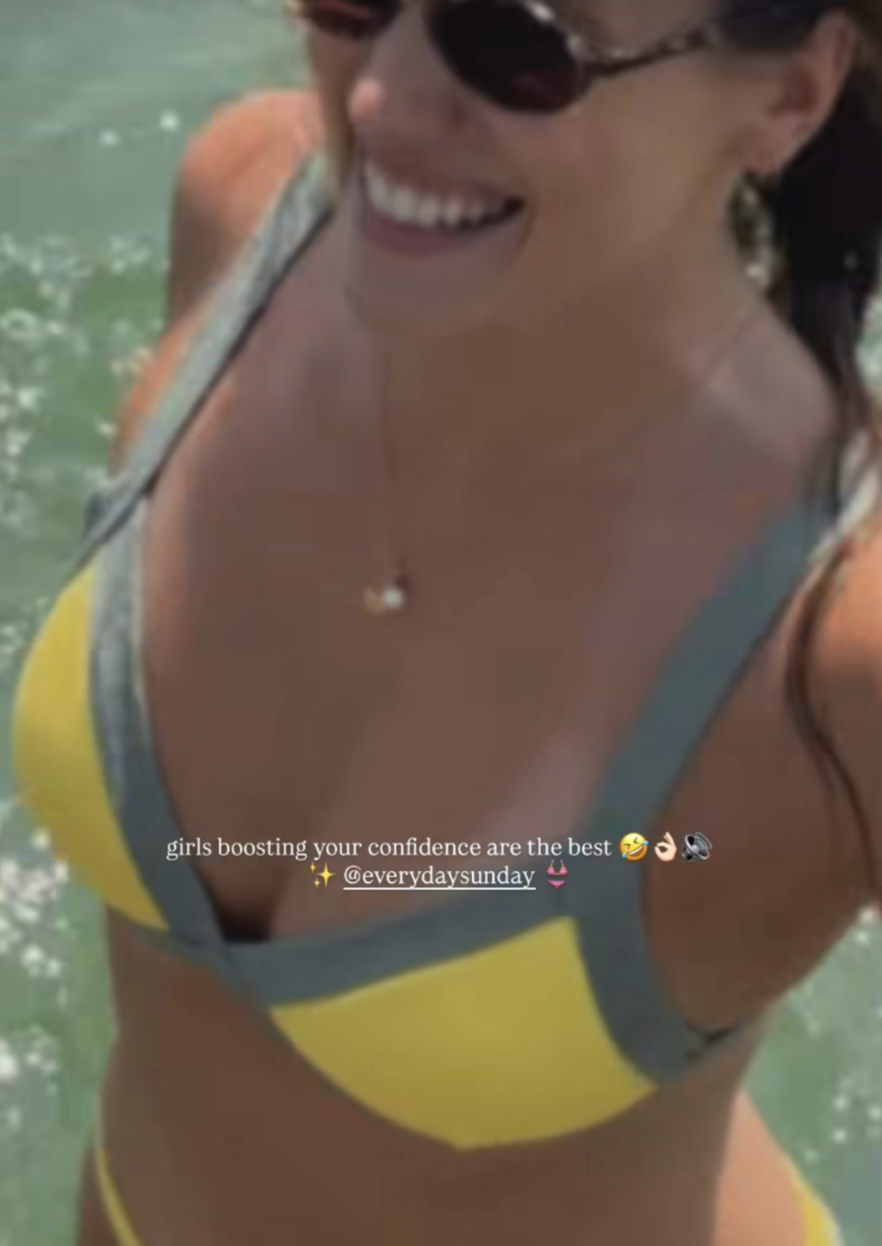 Capture decran le 2025 08 11 a 12.16.50 Géraldine Lamarche brille dans un bikini éclatant