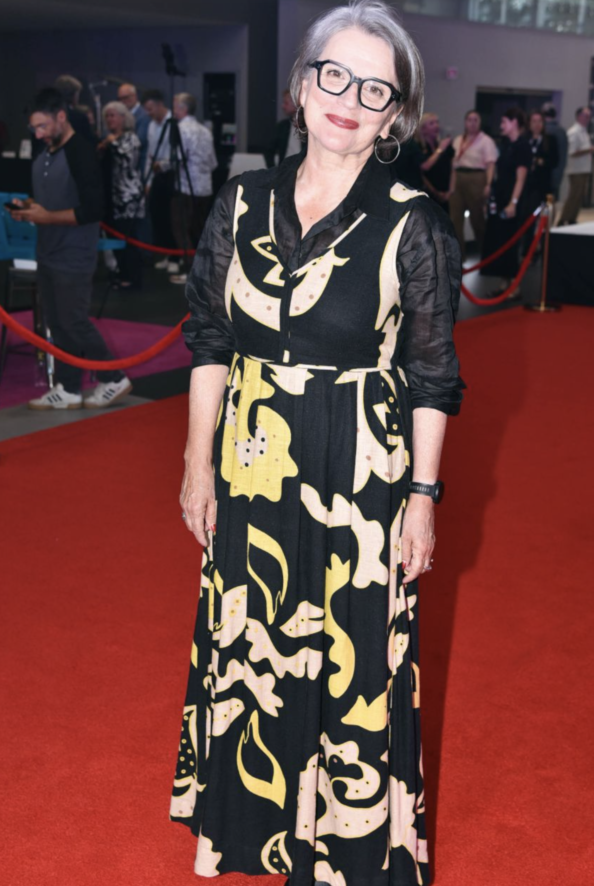 Marie-Thérèse Fortin éblouit sur le tapis rouge avec sa chevelure grise naturelle 3 Marie-Thérèse Fortin éblouit sur le tapis rouge avec sa chevelure grise naturelle Capture decran le 2025 08 27 a 09.33.09 Marie-Thérèse Fortin éblouit sur le tapis rouge avec sa chevelure grise naturelle