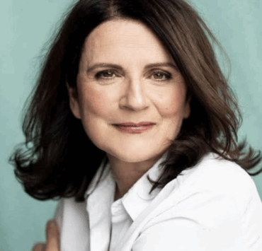 Marie-Thérèse Fortin éblouit sur le tapis rouge avec sa chevelure grise naturelle 2 Marie-Thérèse Fortin éblouit sur le tapis rouge avec sa chevelure grise naturelle Capture decran le 2025 08 27 a 09.36.35 e1756301833699 Marie-Thérèse Fortin éblouit sur le tapis rouge avec sa chevelure grise naturelle