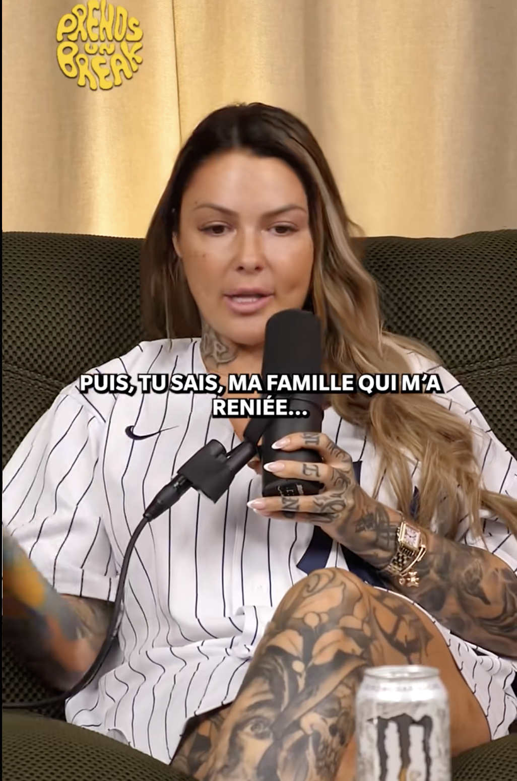 La Fille de l’UQAM fond en larmes en révélant que sa famille l’a reniée 2 La Fille de l’UQAM fond en larmes en révélant que sa famille l’a reniée Capture decran le 2025 08 28 a 17.22.51 La Fille de l’UQAM fond en larmes en révélant que sa famille l’a reniée