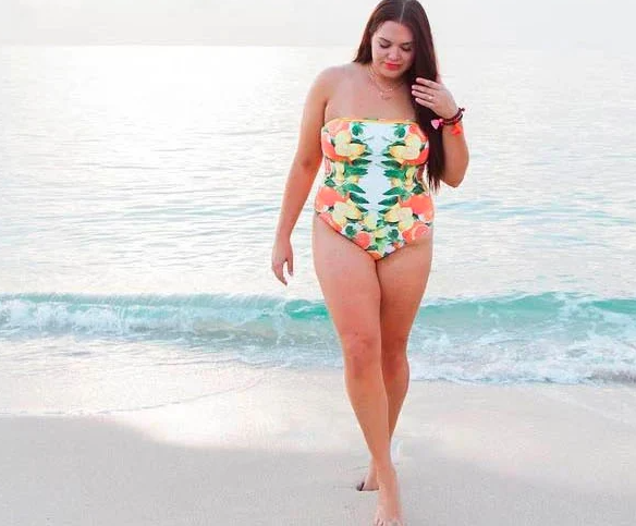 Il rend hommage aux femmes volumineuses : « J’aime ma blonde et ses belles courbes » 3 Il rend hommage aux femmes volumineuses : « J’aime ma blonde et ses belles courbes » Capture decran 2025 09 01 051450 Il rend hommage aux femmes volumineuses : « J’aime ma blonde et ses belles courbes »