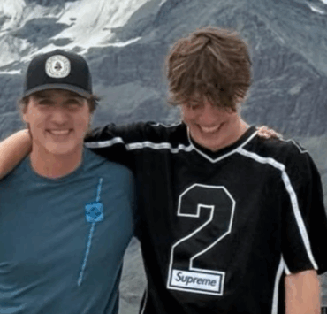 Le fils de Justin Trudeau n’est plus un cœur à prendre: Xavier s’affiche en couple avec Pariya Carello! 3 Le fils de Justin Trudeau n’est plus un cœur à prendre: Xavier s’affiche en couple avec Pariya Carello! Capture decran 2025 09 01 053057 Le fils de Justin Trudeau n’est plus un cœur à prendre: Xavier s’affiche en couple avec Pariya Carello!