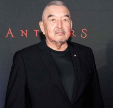 Graham Greene, l’inoubliable acteur de Danse avec les loups et La Ligne verte, s’éteint à 73 ans 4 Graham Greene, l’inoubliable acteur de Danse avec les loups et La Ligne verte, s’éteint à 73 ans Capture decran 2025 09 03 044341 Graham Greene, l’inoubliable acteur de Danse avec les loups et La Ligne verte, s’éteint à 73 ans