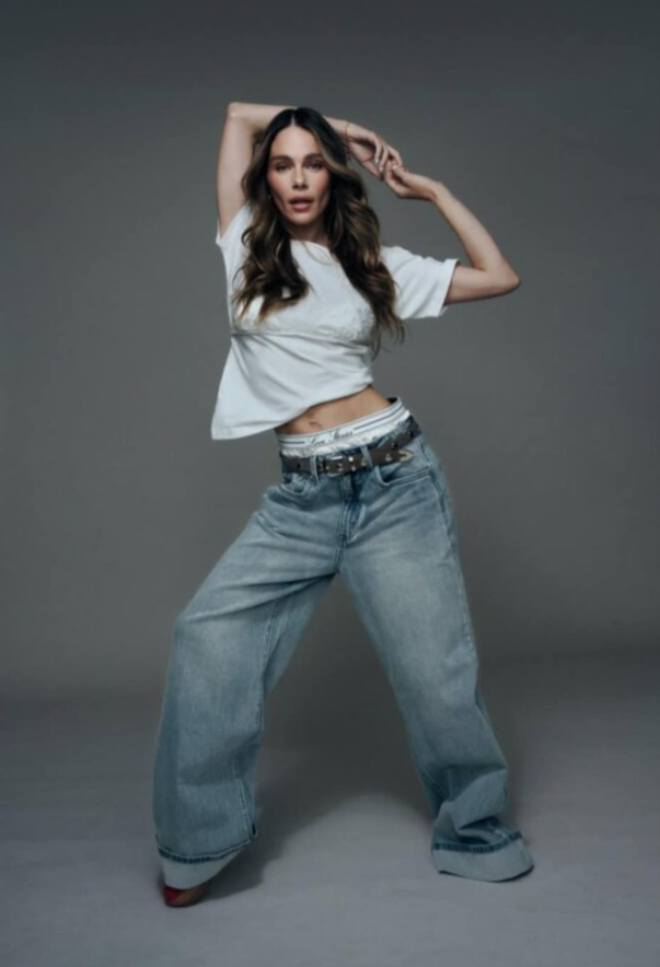 Maripier Morin enflamme la toile avec son ensemble transparent en maillot 4 Maripier Morin enflamme la toile avec son ensemble transparent en maillot Capture decran 2025 09 04 065432 Maripier Morin enflamme la toile avec son ensemble transparent en maillot