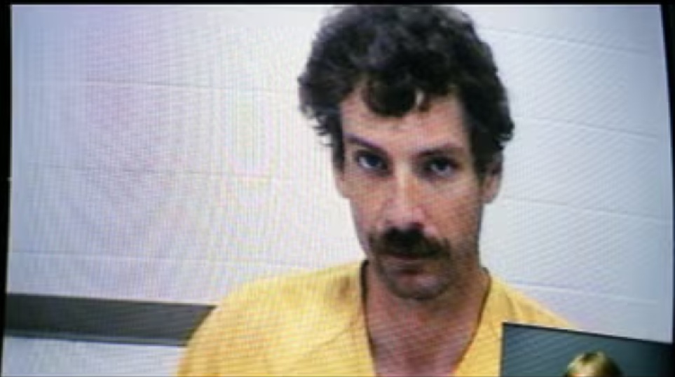 Kidnappée à 8 ans et témoin du meurtre de sa famille, elle publie un livre 25 ans plus tard 3 Kidnappée à 8 ans et témoin du meurtre de sa famille, elle publie un livre 25 ans plus tard Capture decran 2025 09 08 061148 Kidnappée à 8 ans et témoin du meurtre de sa famille, elle publie un livre 25 ans plus tard