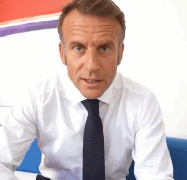 « Lunaire » : Emmanuel Macron choque avec une vidéo en pleine crise budgétaire 2 « Lunaire » : Emmanuel Macron choque avec une vidéo en pleine crise budgétaire Capture decran 2025 09 10 070916 « Lunaire » : Emmanuel Macron choque avec une vidéo en pleine crise budgétaire