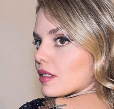 Cœur de pirate ressort ses photos d’enfant emo… et c'est quelque chose ! 3 Cœur de pirate ressort ses photos d’enfant emo… et c'est quelque chose ! Capture decran 2025 09 10 173356 Cœur de pirate ressort ses photos d’enfant emo… et c'est quelque chose !