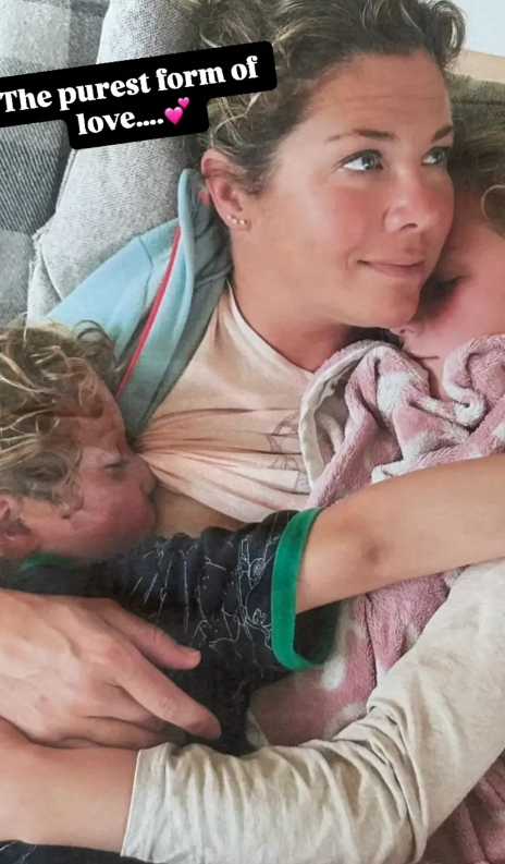 Une photo intime de Sophie Grégoire Trudeau en plein allaitement déclenche une vague de réactions 3 Une photo intime de Sophie Grégoire Trudeau en plein allaitement déclenche une vague de réactions Capture decran 2025 09 12 040242 Une photo intime de Sophie Grégoire Trudeau en plein allaitement déclenche une vague de réactions