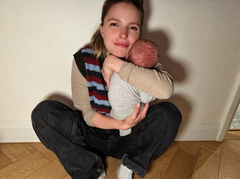 Sarah-Jeanne Labrosse partage un moment rempli d’amour avec son nouveau bébé 2 Sarah-Jeanne Labrosse partage un moment rempli d’amour avec son nouveau bébé Capture decran 2025 09 26 123223 Sarah-Jeanne Labrosse partage un moment rempli d’amour avec son nouveau bébé