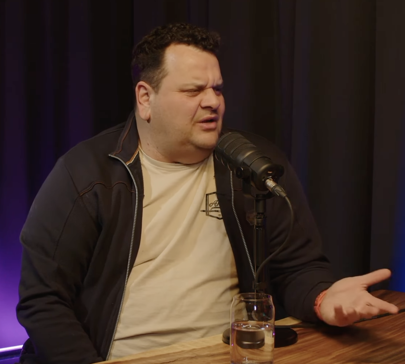 Philippe Laprise : « J’étais en train de tout scrapper… ma blonde, mes enfants, ma carrière » 3 Philippe Laprise : « J’étais en train de tout scrapper… ma blonde, mes enfants, ma carrière » Capture decran le 2025 09 03 a 15.42.30 Philippe Laprise : « J’étais en train de tout scrapper… ma blonde, mes enfants, ma carrière »